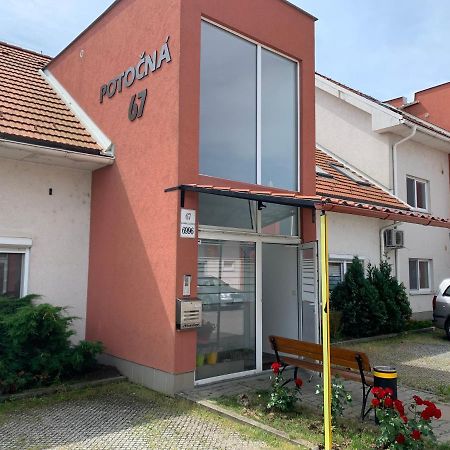 Apartment Pozsonyfehéregyház Kültér fotó