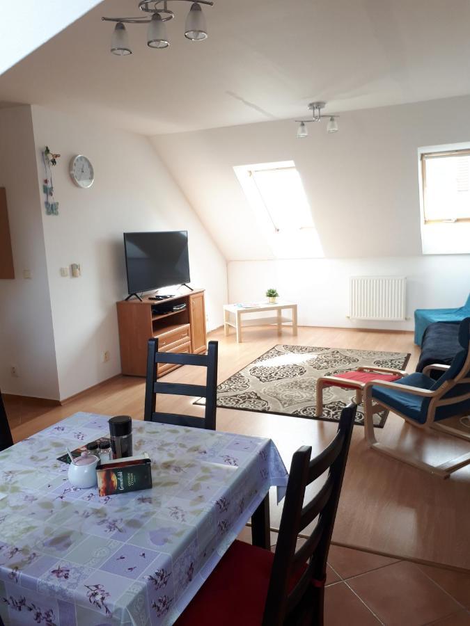 Apartment Pozsonyfehéregyház Kültér fotó